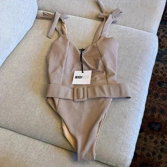 - Beach Riot Sydney Belted Swimsuit Tan - Picture 3 of 8
